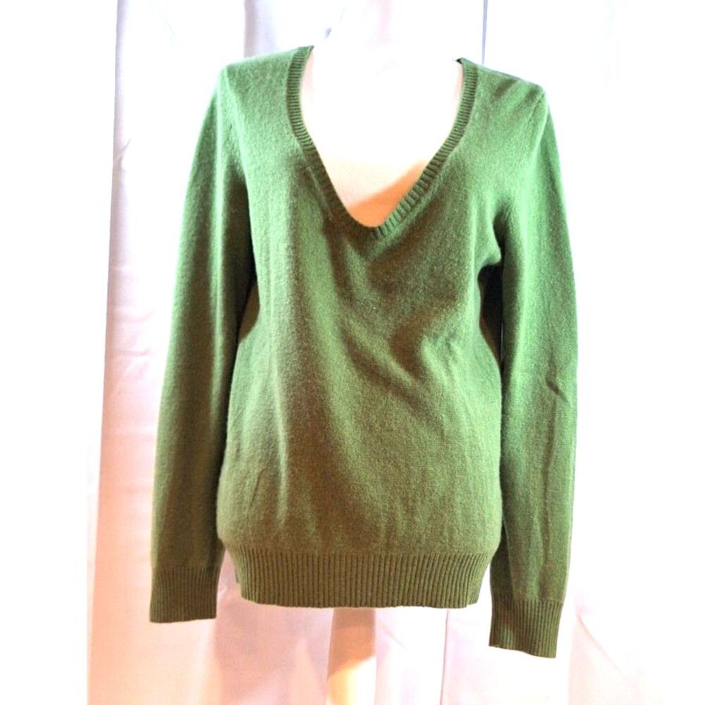 Old Navy Luxury Sweater 100% Cashmere Green Size XL Tiny Hole